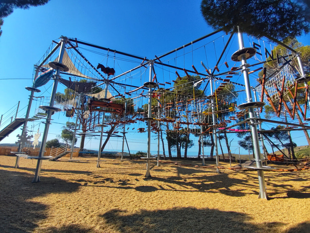 Nuevo parque de aventura en ENIX, Almería, España.